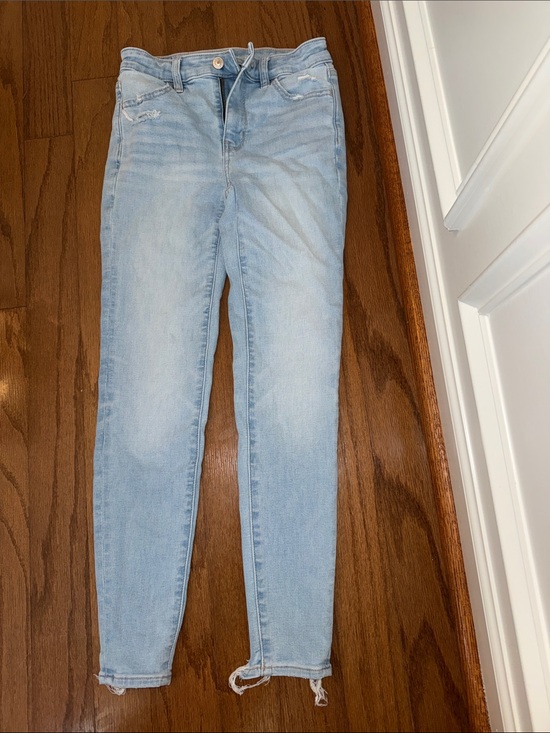 American Eagle Outfitters Denim - Skinny Jeans Must Have 🦋 Light Wash AE American Eagle Short Ripped Jegging